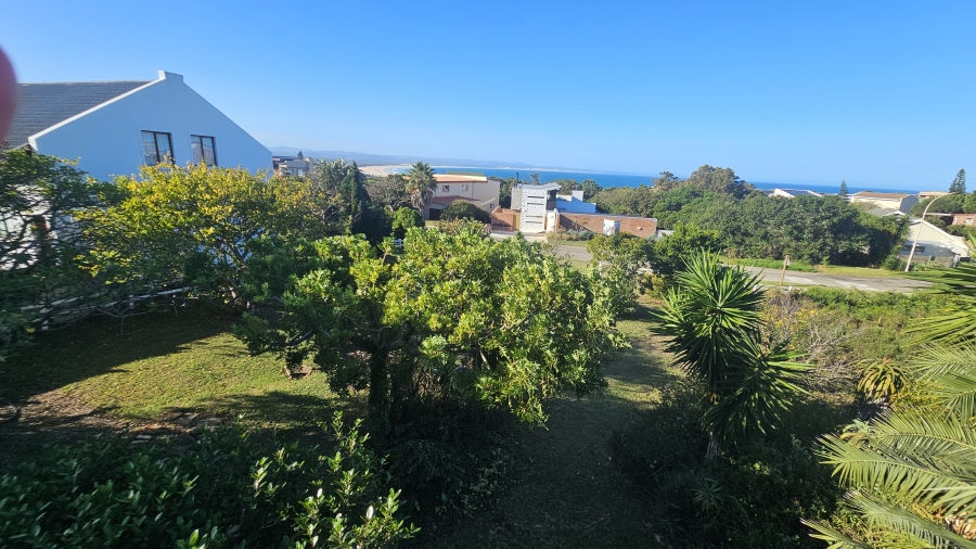 3 Bedroom Property for Sale in Wavecrest Eastern Cape